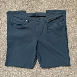 NWOT - ABC Classic-Fit 5 Pocket Pant
